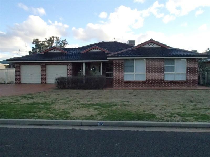 65 Greg Norman Drive, Tamworth NSW 2340