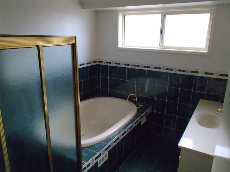 65 Greg Norman Drive, Tamworth NSW 2340