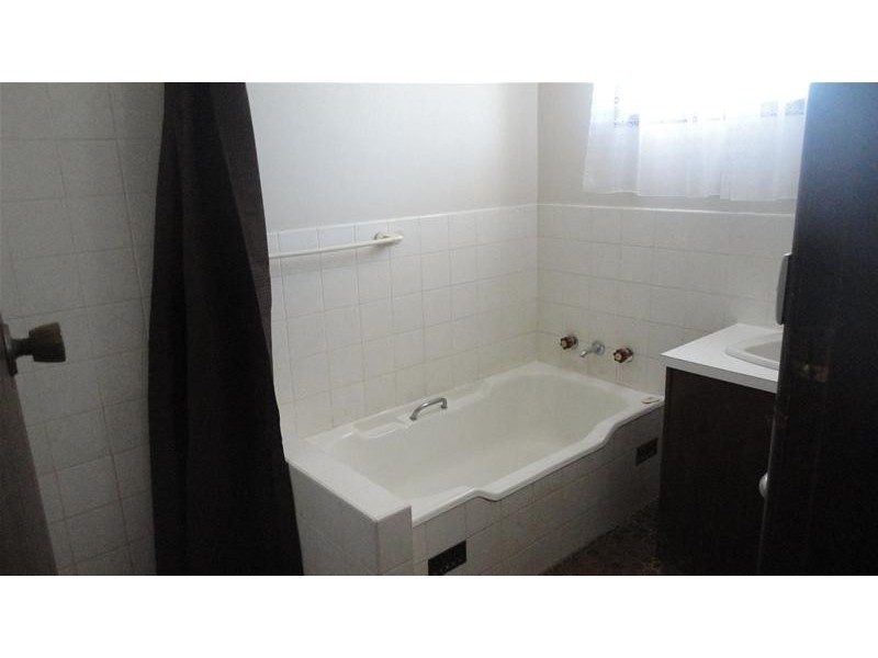 14 Waree Drive, Tamworth NSW 2340