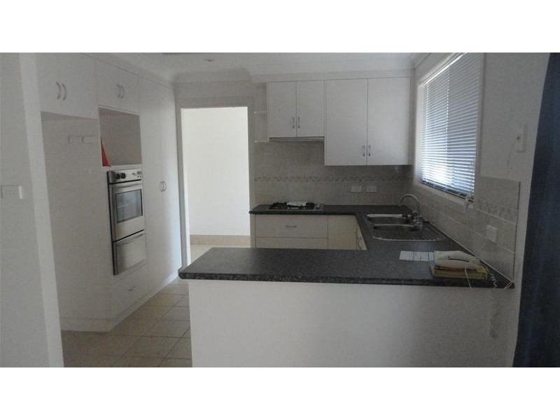 37 Illoura Street, Tamworth NSW 2340