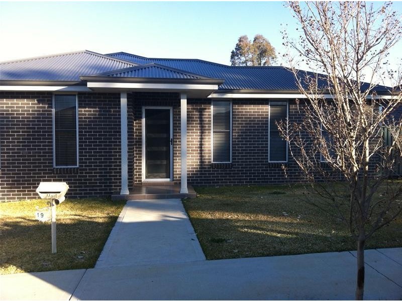 19 The Boulevarde Street, Tamworth NSW 2340
