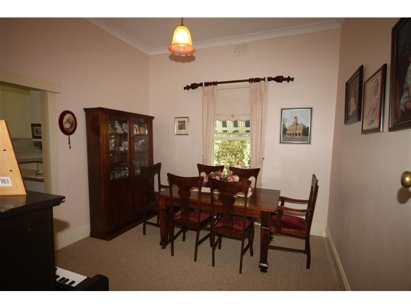 61 Napier Street, Tamworth NSW 2340