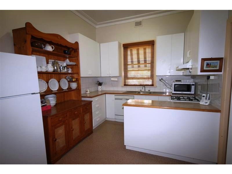 61 Napier Street, Tamworth NSW 2340