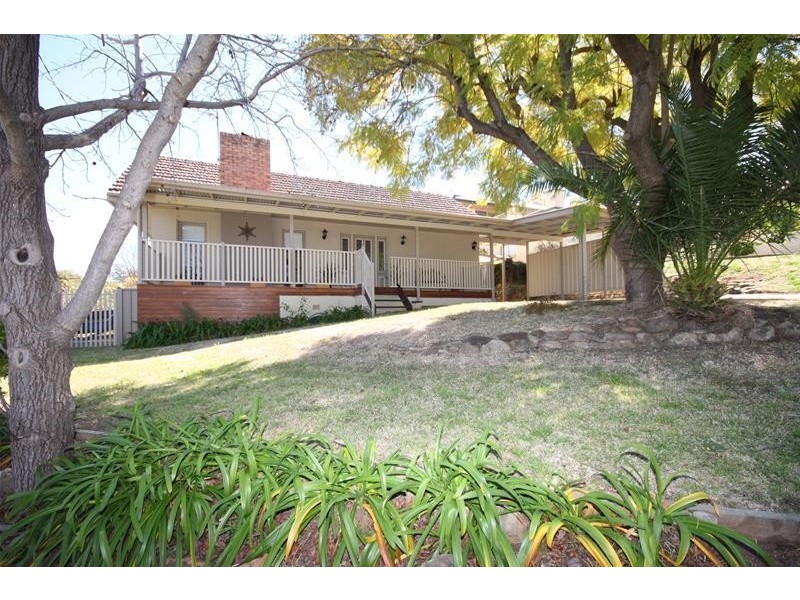 130 Fitzroy Street, Tamworth NSW 2340