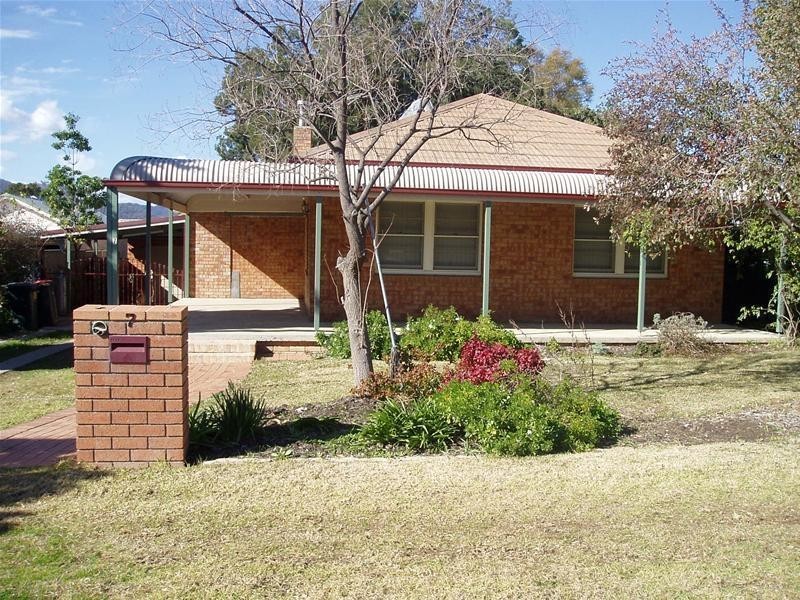 7 Edward Street, Tamworth NSW 2340