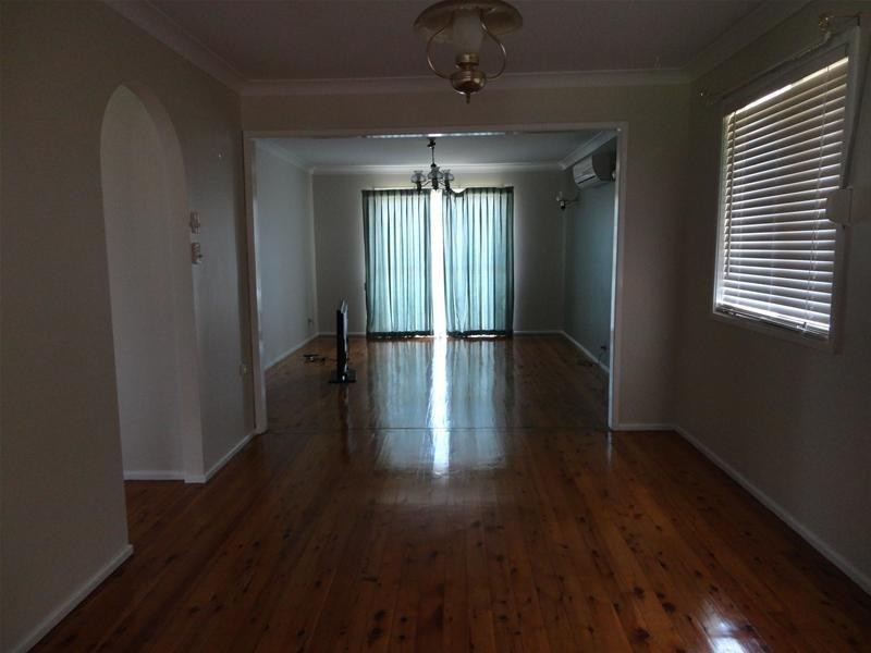 8 Dorothy Avenue, Kootingal NSW 2352