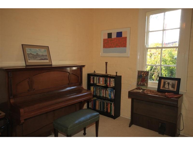 4 Martin Street, Tamworth NSW 2340