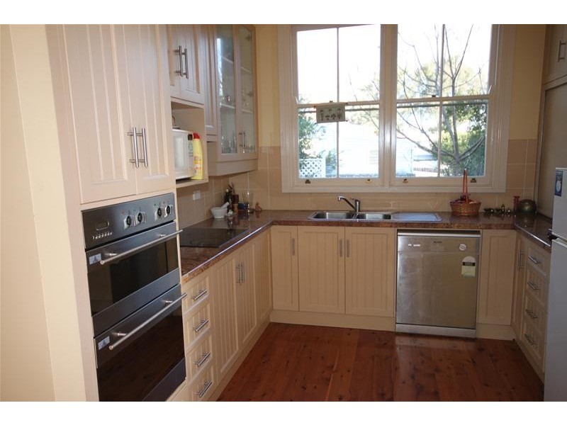 4 Martin Street, Tamworth NSW 2340