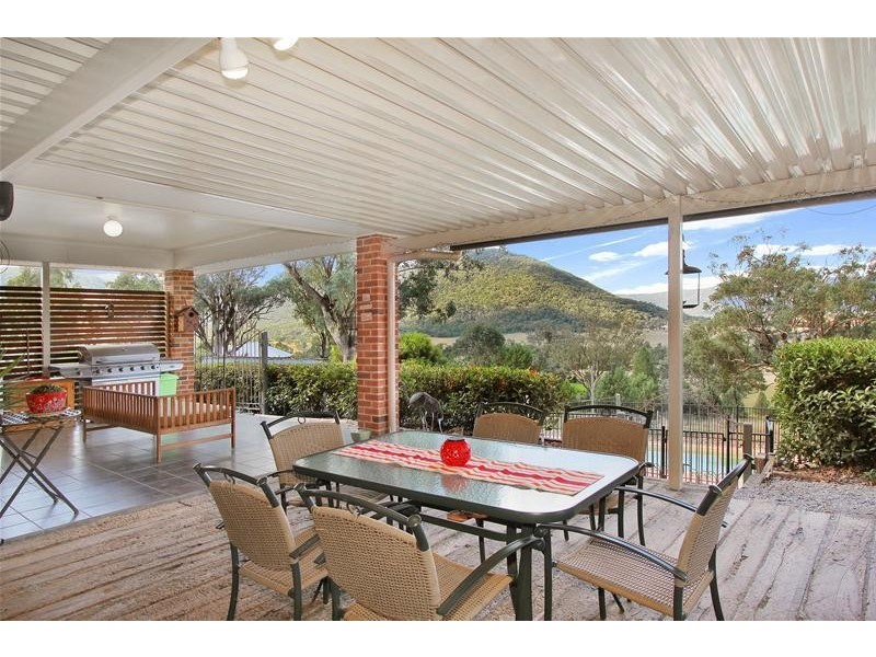 202 Catherine Way, Tamworth NSW 2340