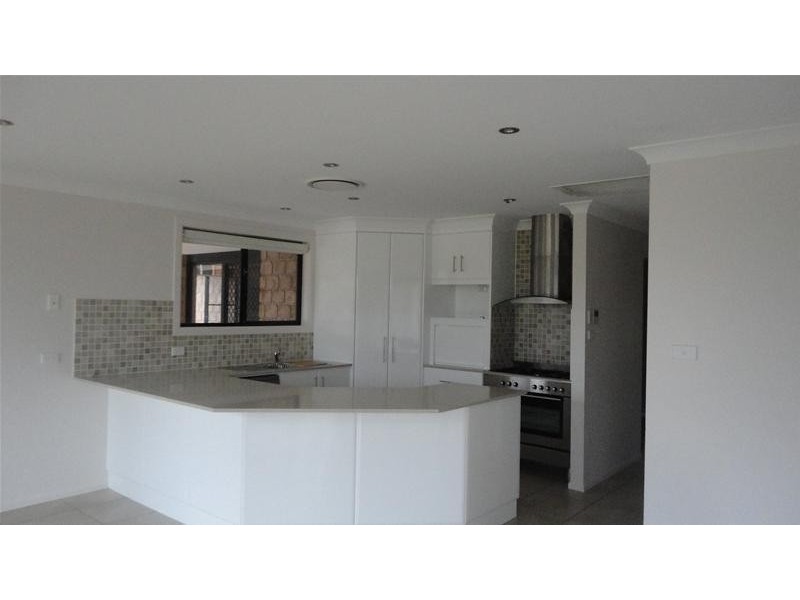 26 Leonora Crescent, Kootingal NSW 2352