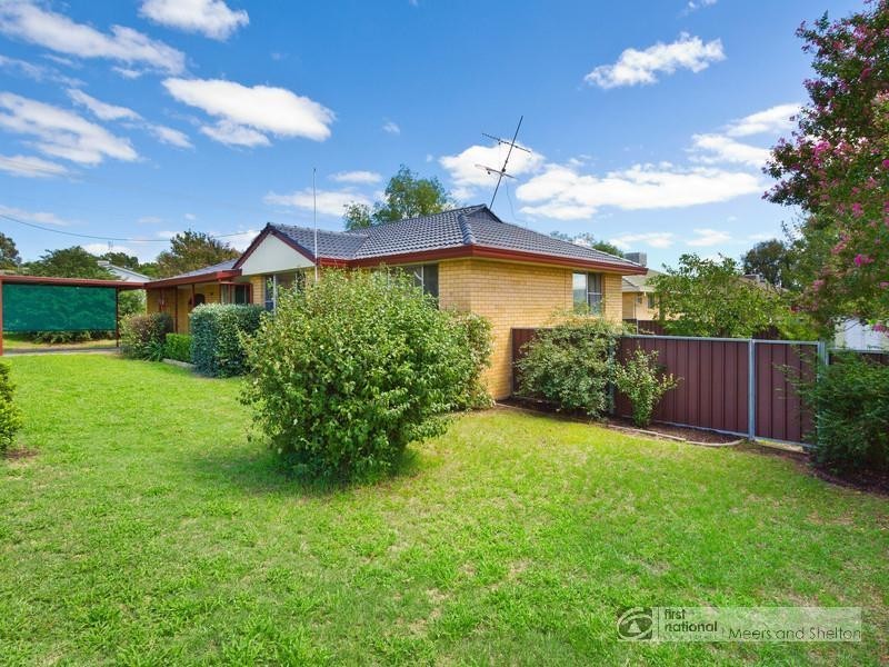 12 Ring Street, Tamworth NSW 2340