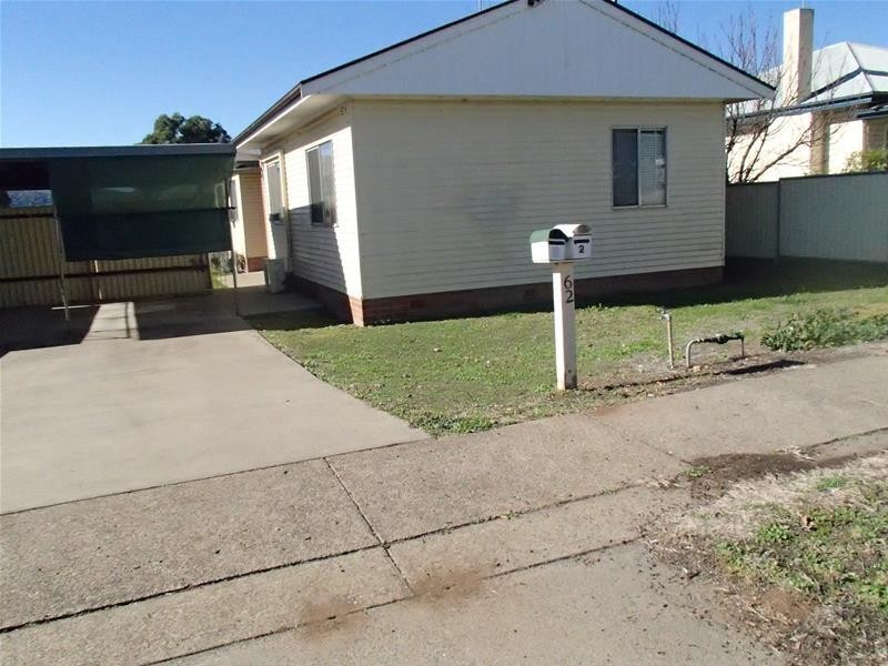 2/62 Kathleen Street, Tamworth NSW 2340