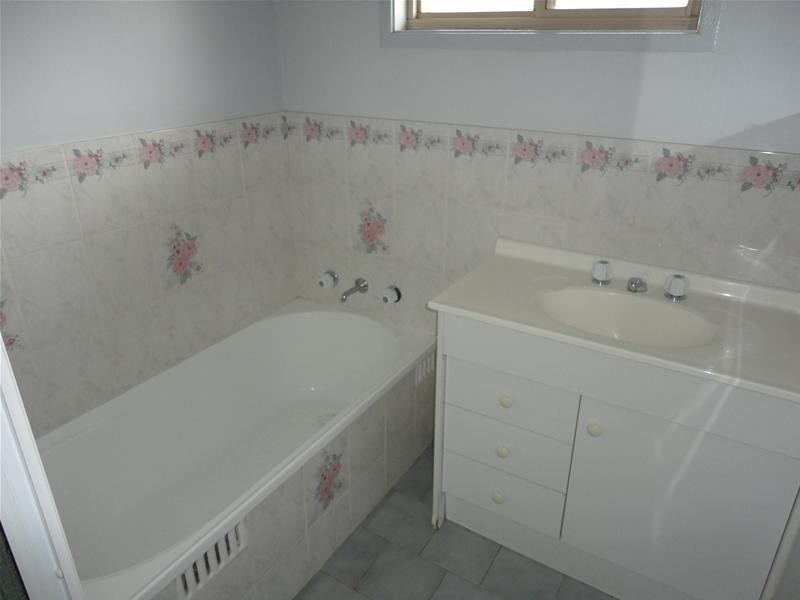 10 Caley Close, Tamworth NSW 2340