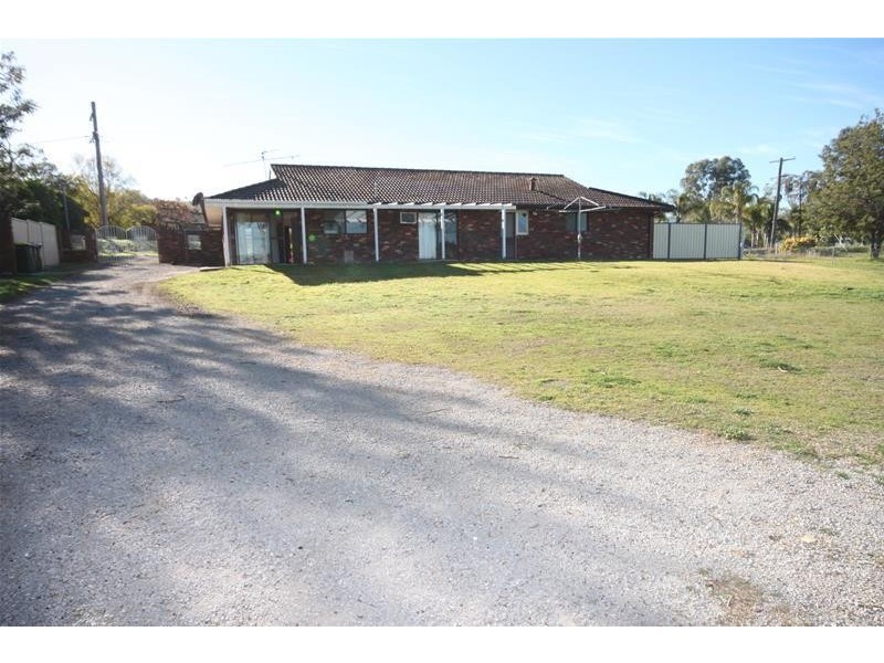 7 Curlew Crescent, Tamworth NSW 2340