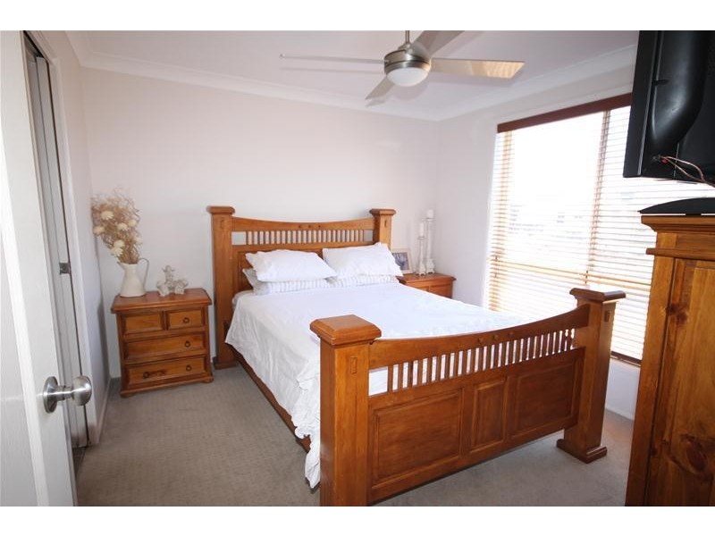 18 Bowman Drive, Tamworth NSW 2340