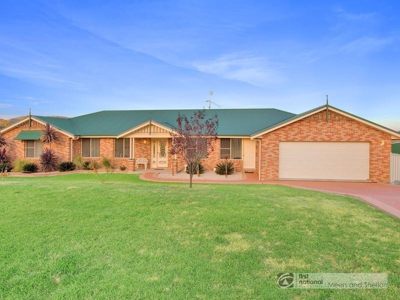 43 Campbell Road, Tamworth NSW 2340