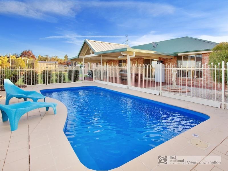 43 Campbell Road, Tamworth NSW 2340