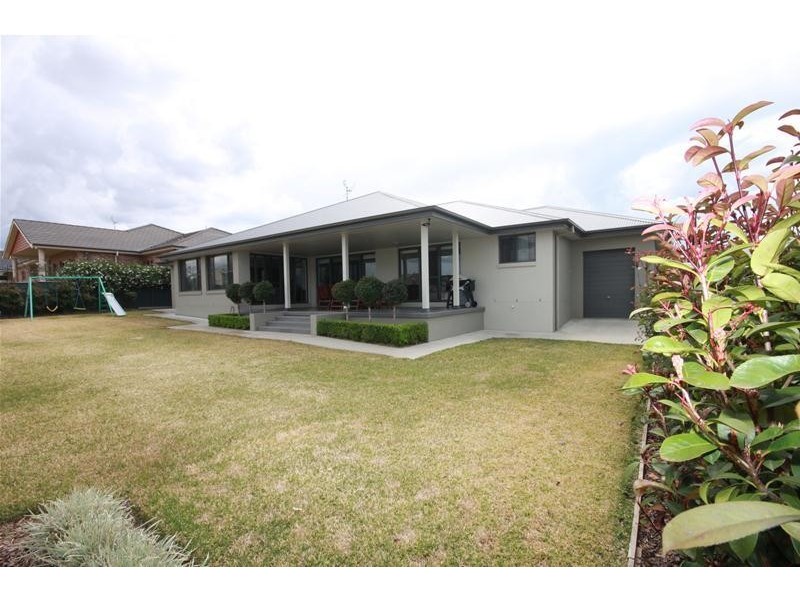 5 The Heights, Tamworth NSW 2340