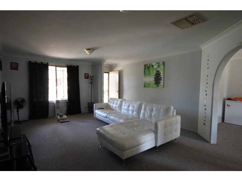 10 Caley Close, Tamworth NSW 2340