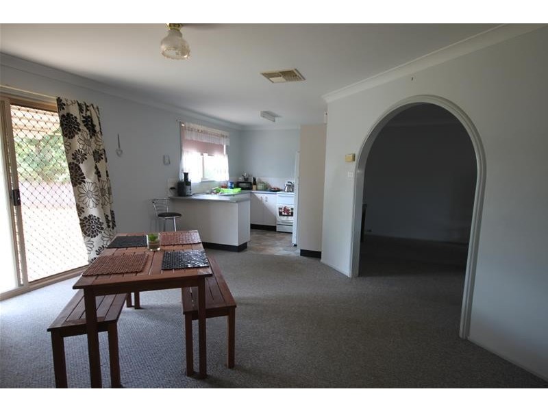 10 Caley Close, Tamworth NSW 2340