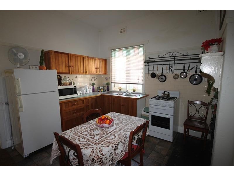 103 Denison Street, Tamworth NSW 2340