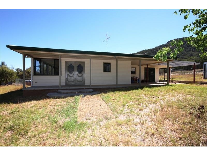 23 Loi Lane, Tamworth NSW 2340