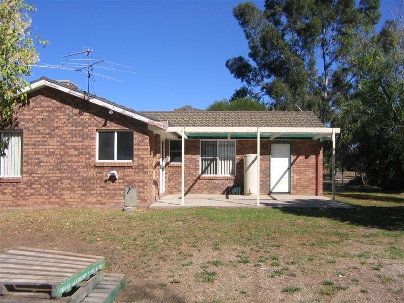 28 Mullumbimby Close, Tamworth NSW 2340