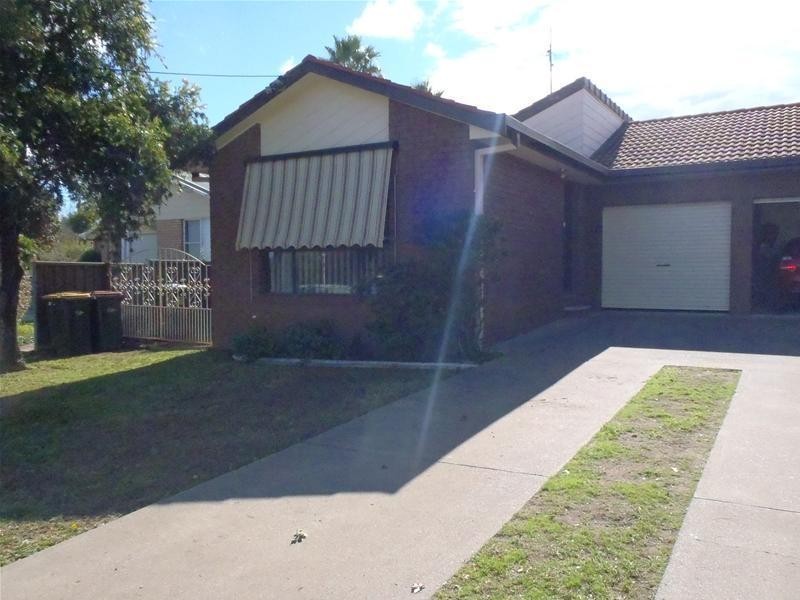 1/9 Cowper Close, Tamworth NSW 2340