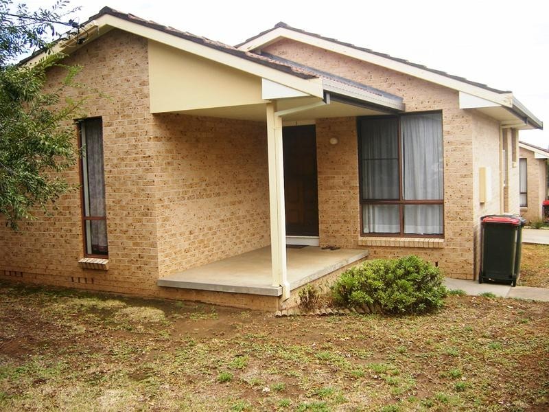 1/11 Brolga Crescent, Tamworth NSW 2340
