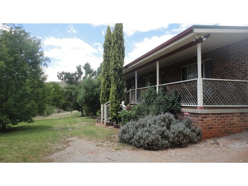 26 Brooklyn Park Road, Kootingal NSW 2352