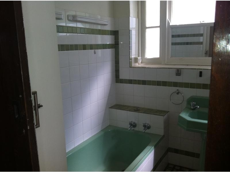 2/30 Upper Street, Tamworth NSW 2340