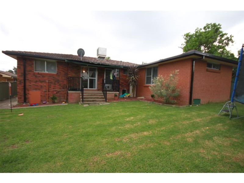 43 Minnamurra Crescent, Tamworth NSW 2340