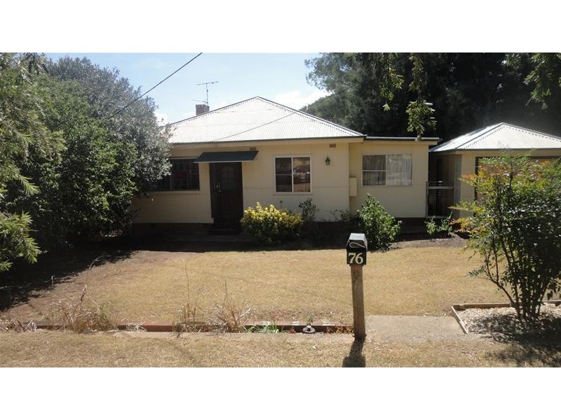 76 North Street, Tamworth NSW 2340