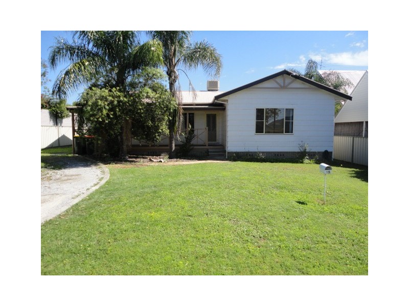 15 Chelmsford Street, Kootingal NSW 2352