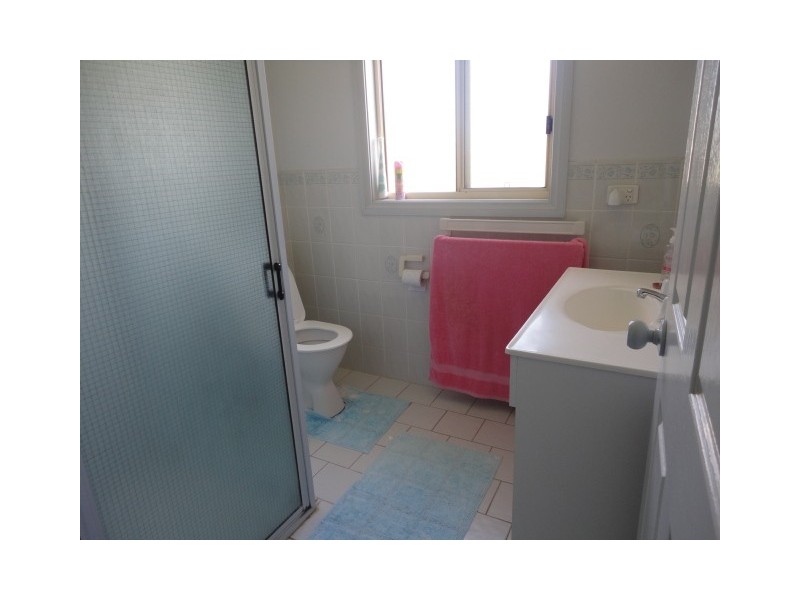 15 Chelmsford Street, Kootingal NSW 2352