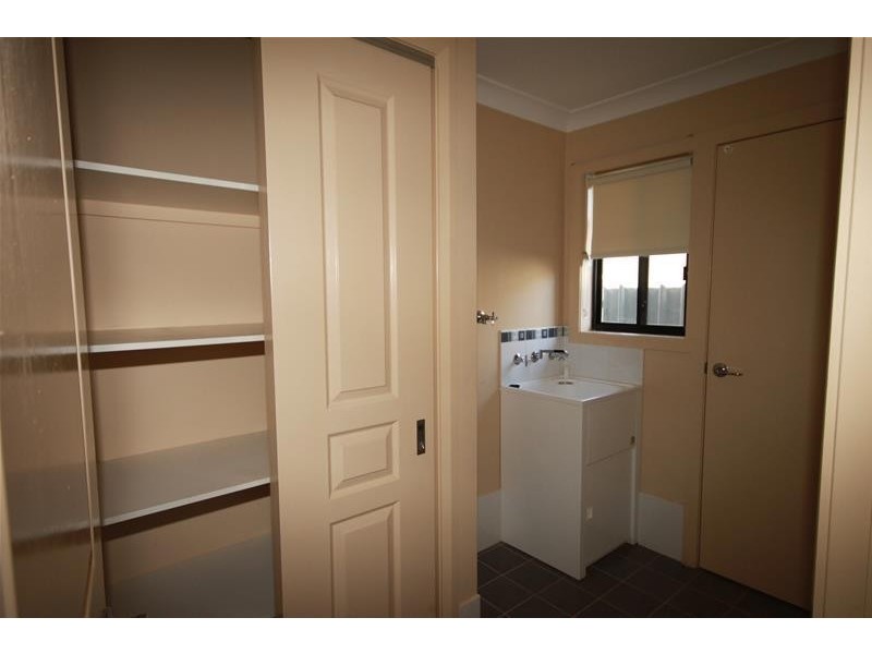 20 Falcon Drive, Tamworth NSW 2340