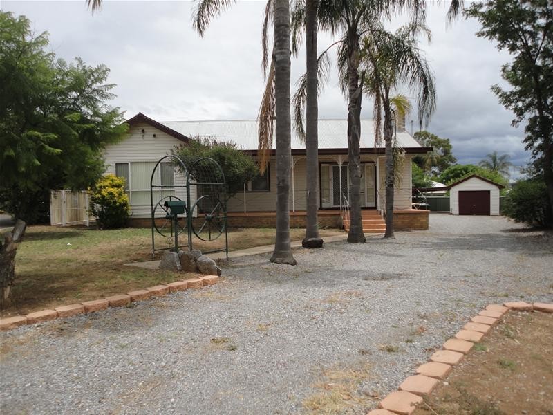 30 Woodstock Street, Tamworth NSW 2340