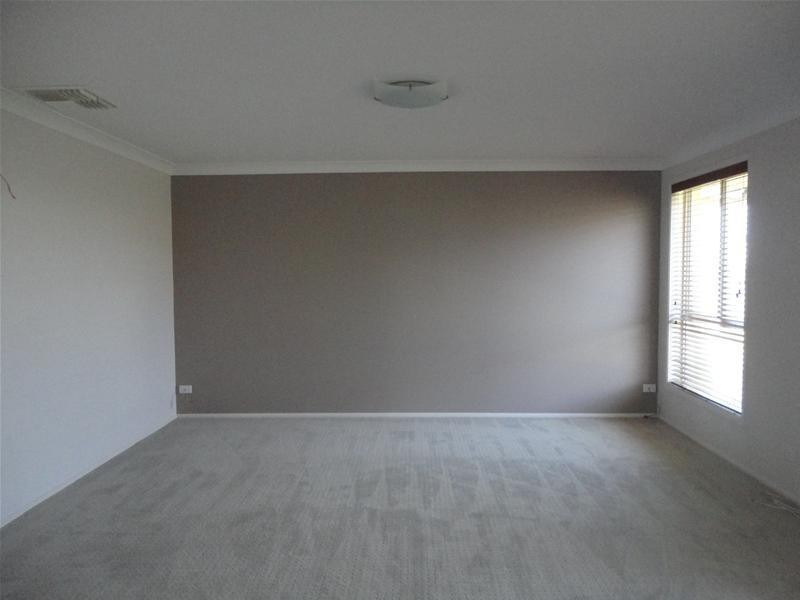 18 Bowman Drive, Tamworth NSW 2340