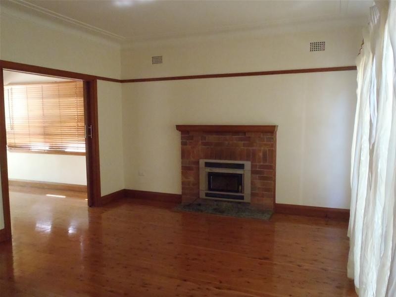 102 Rawson Avenue, Tamworth NSW 2340