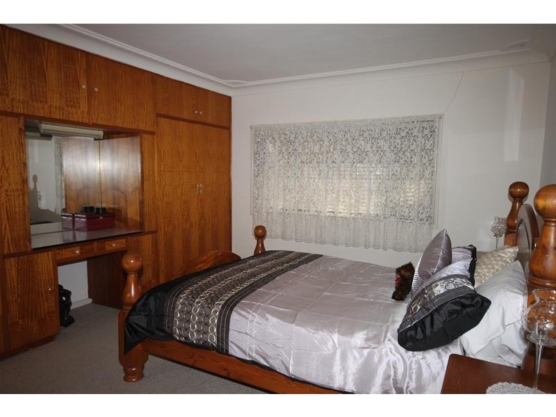 15 Chelmsford Street, Tamworth NSW 2340