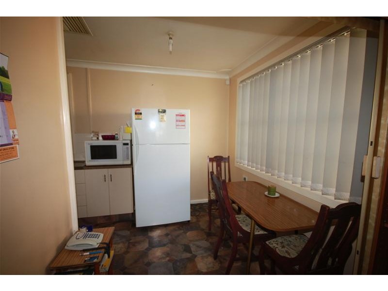 100 Petra Avenue, Tamworth NSW 2340