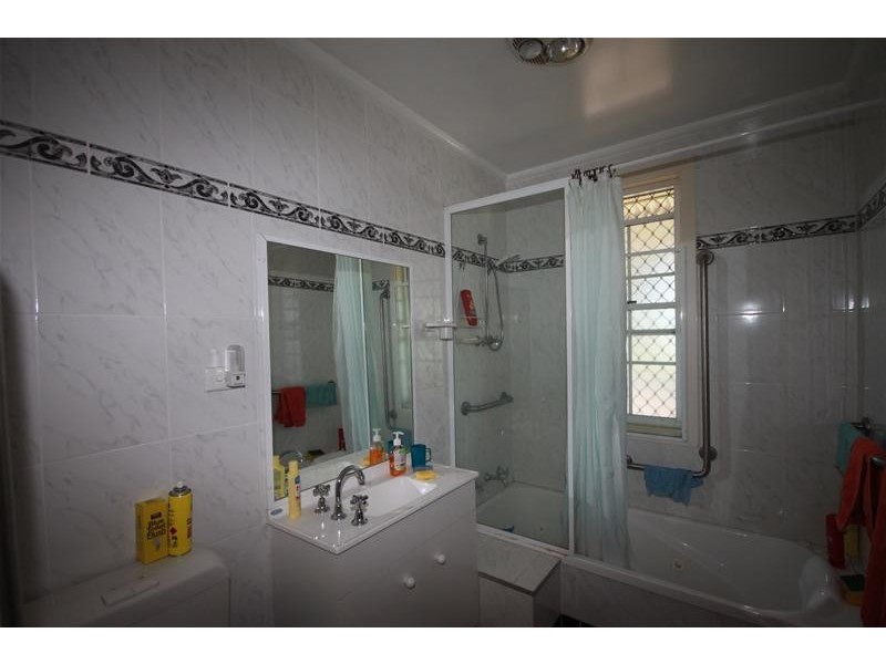 100 Petra Avenue, Tamworth NSW 2340