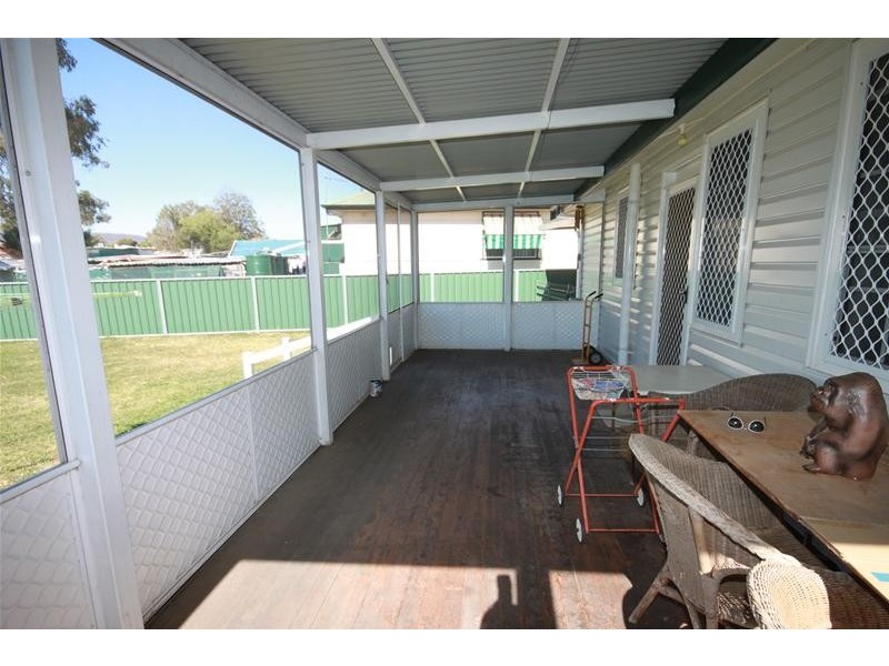 100 Petra Avenue, Tamworth NSW 2340
