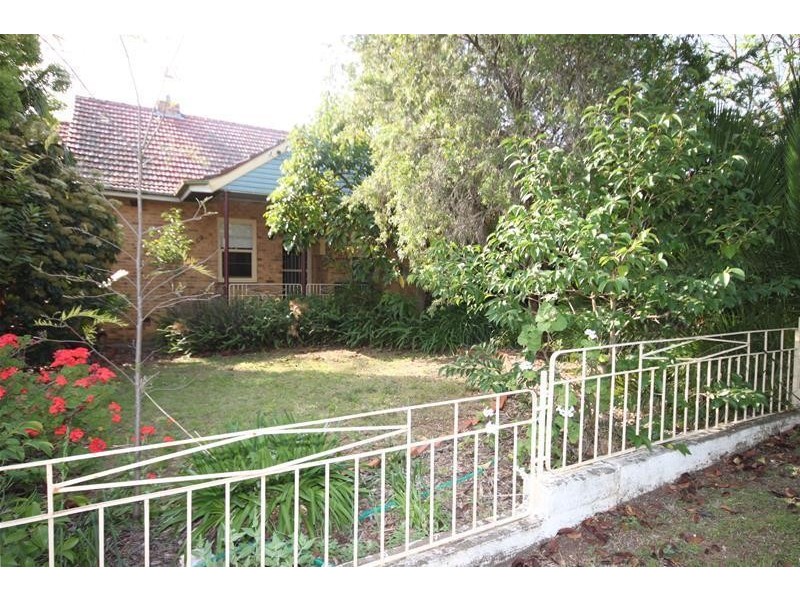62 White Street, Tamworth NSW 2340