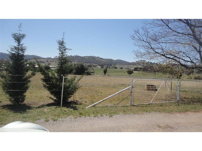 225 Forest Road, Tamworth NSW 2340