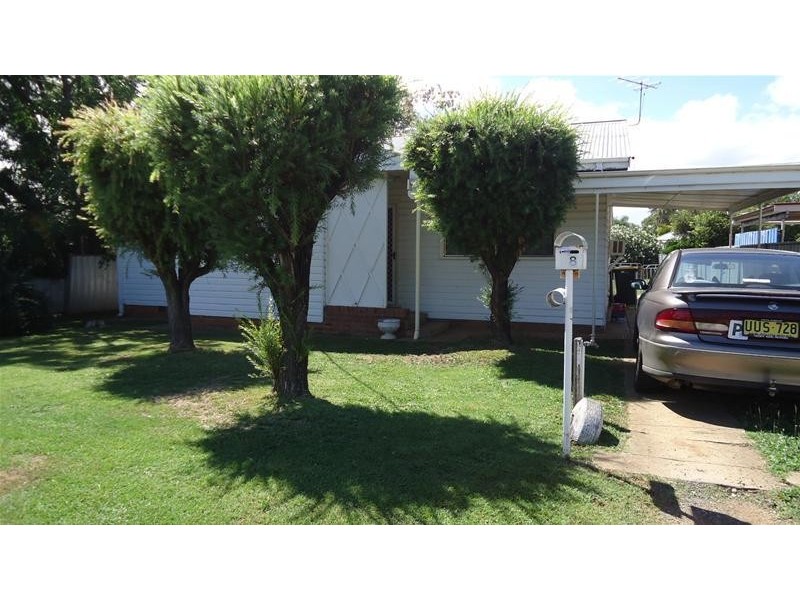 18 Bent Street, Tamworth NSW 2340