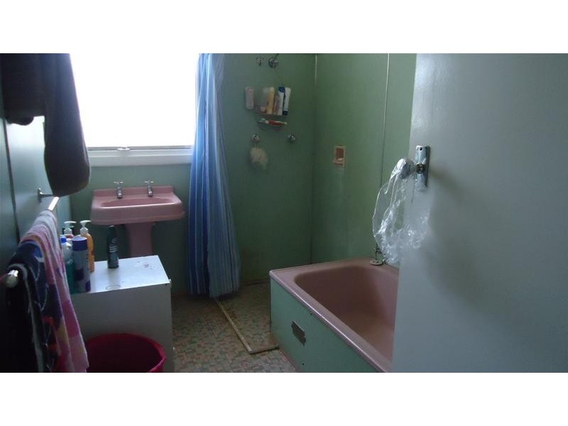 18 Bent Street, Tamworth NSW 2340