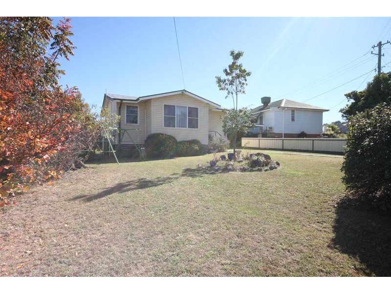 1 Swan Street, Tamworth NSW 2340