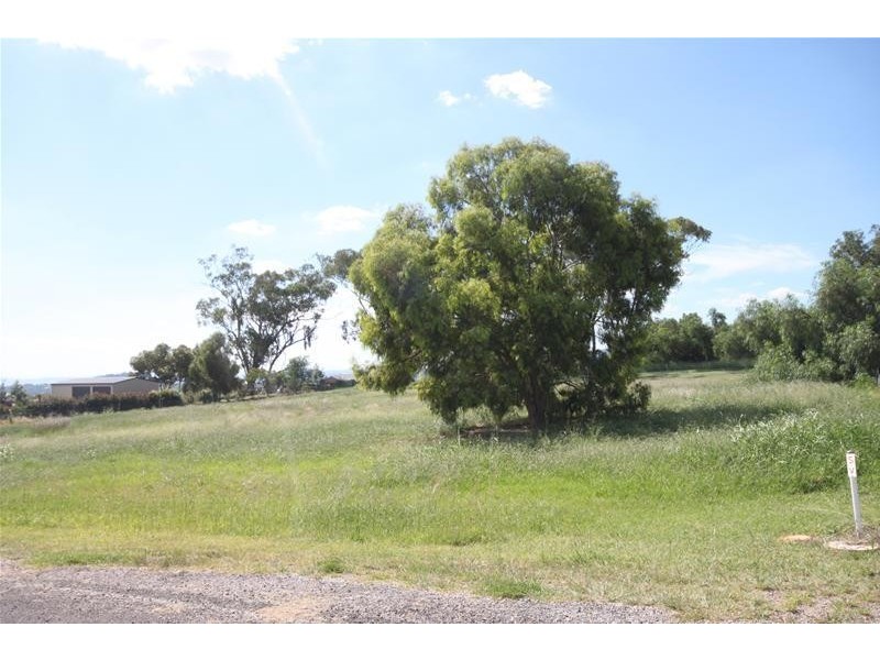 25 Flagstaff Road, Tamworth NSW 2340