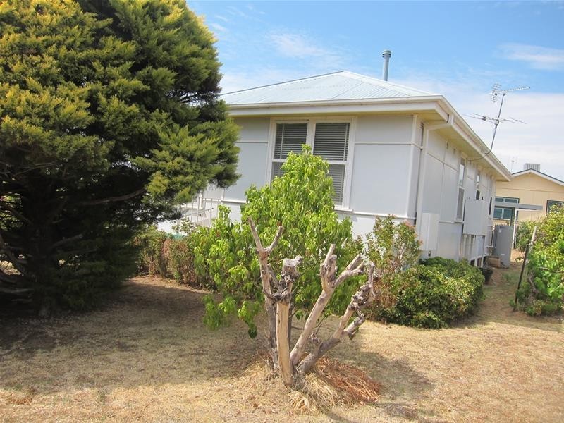 51 Robert Street, Tamworth NSW 2340